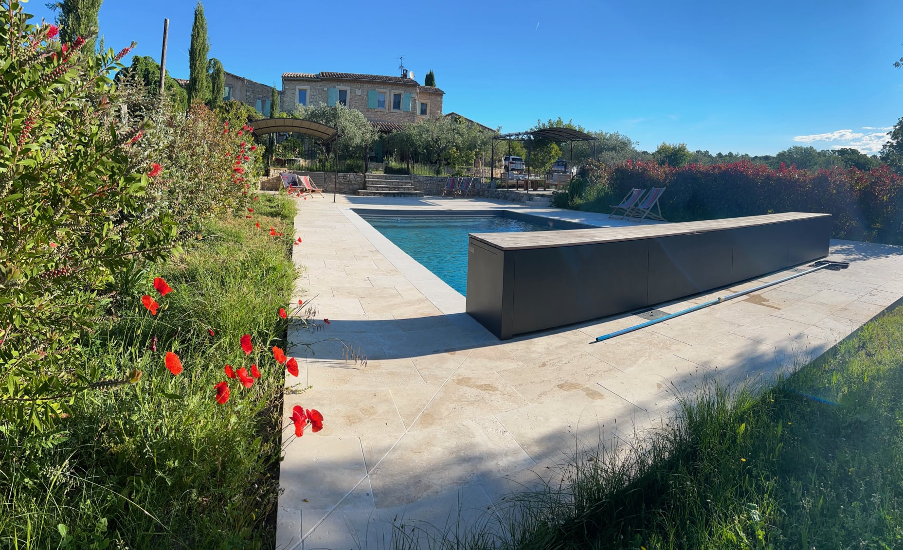 Piscine des Cachots Chambre d'Hôte Roussillon 84220